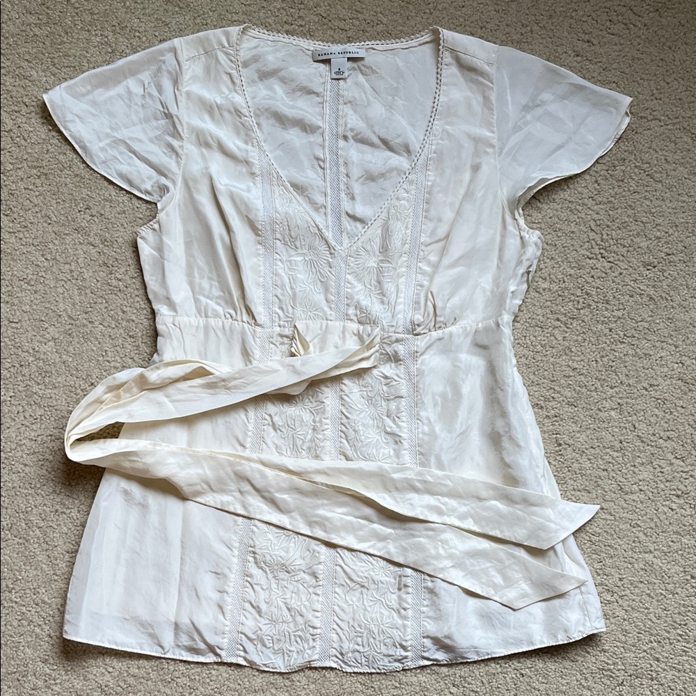 Banana Republic 100% silk Cream Tie-Waist Blouse